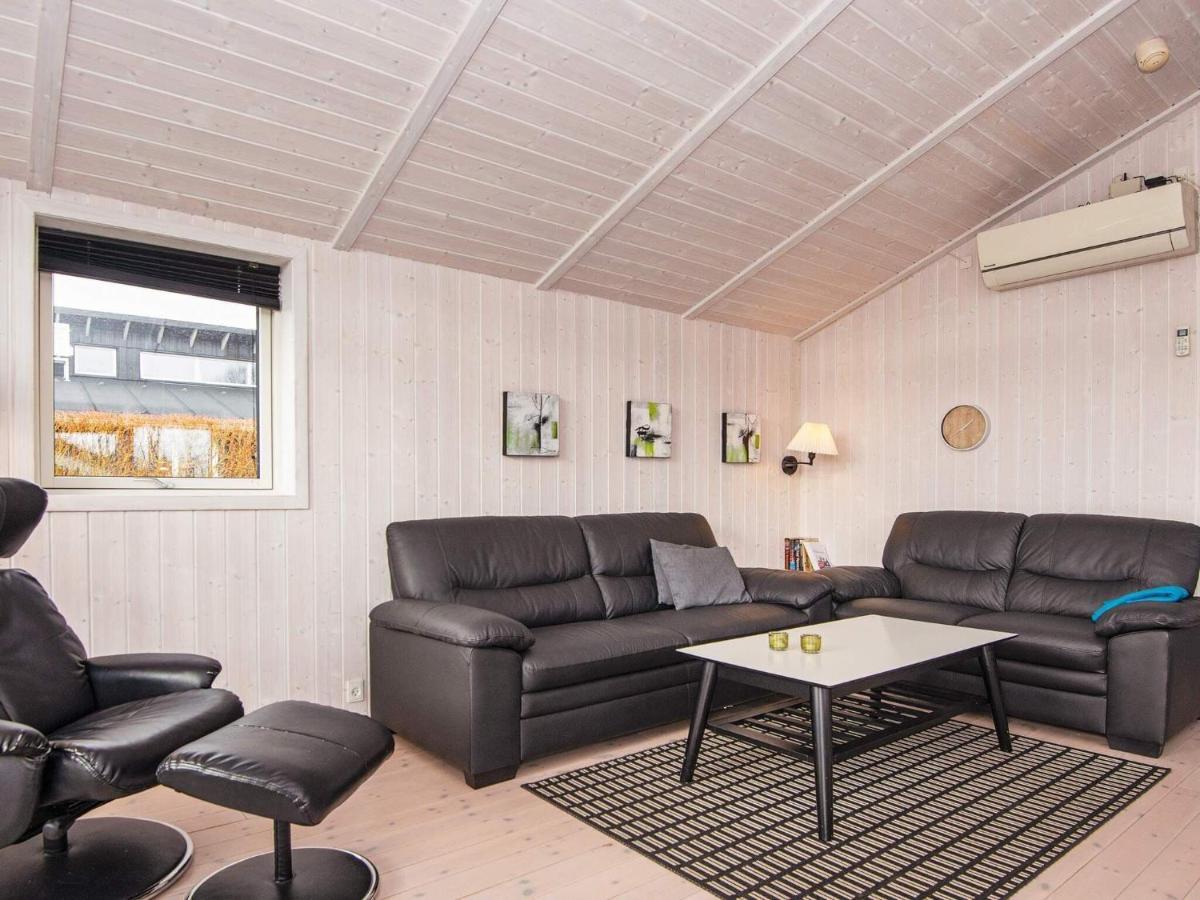 Three-Bedroom Holiday Home In Juelsminde 18 Sonderby  Екстер'єр фото