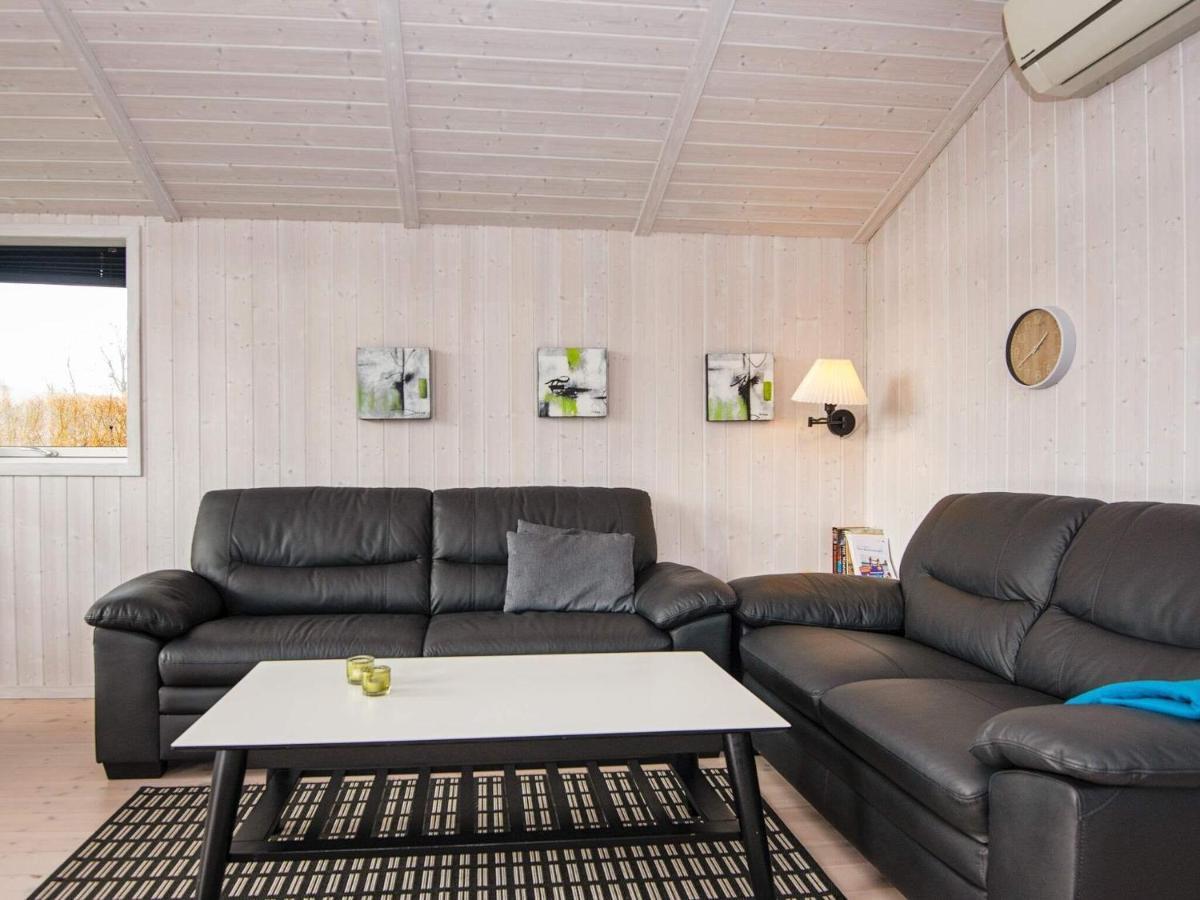Three-Bedroom Holiday Home In Juelsminde 18 Sonderby  Екстер'єр фото